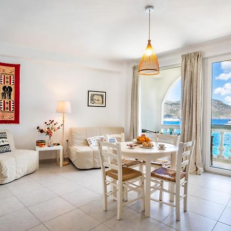 Mimis & Connie 1 Apartment Karpathos Bagian luar foto