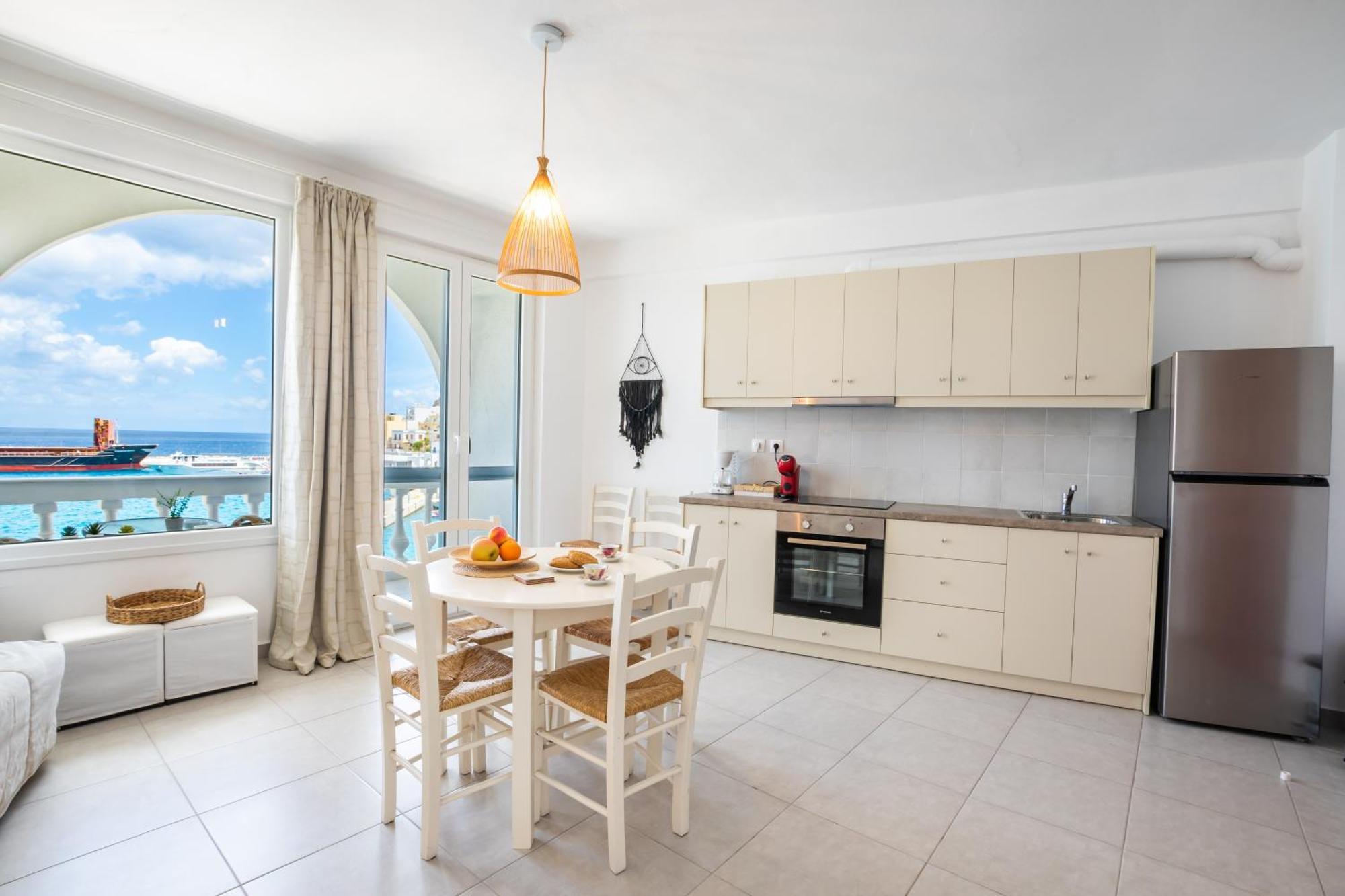 Mimis & Connie 1 Apartment Karpathos Bagian luar foto