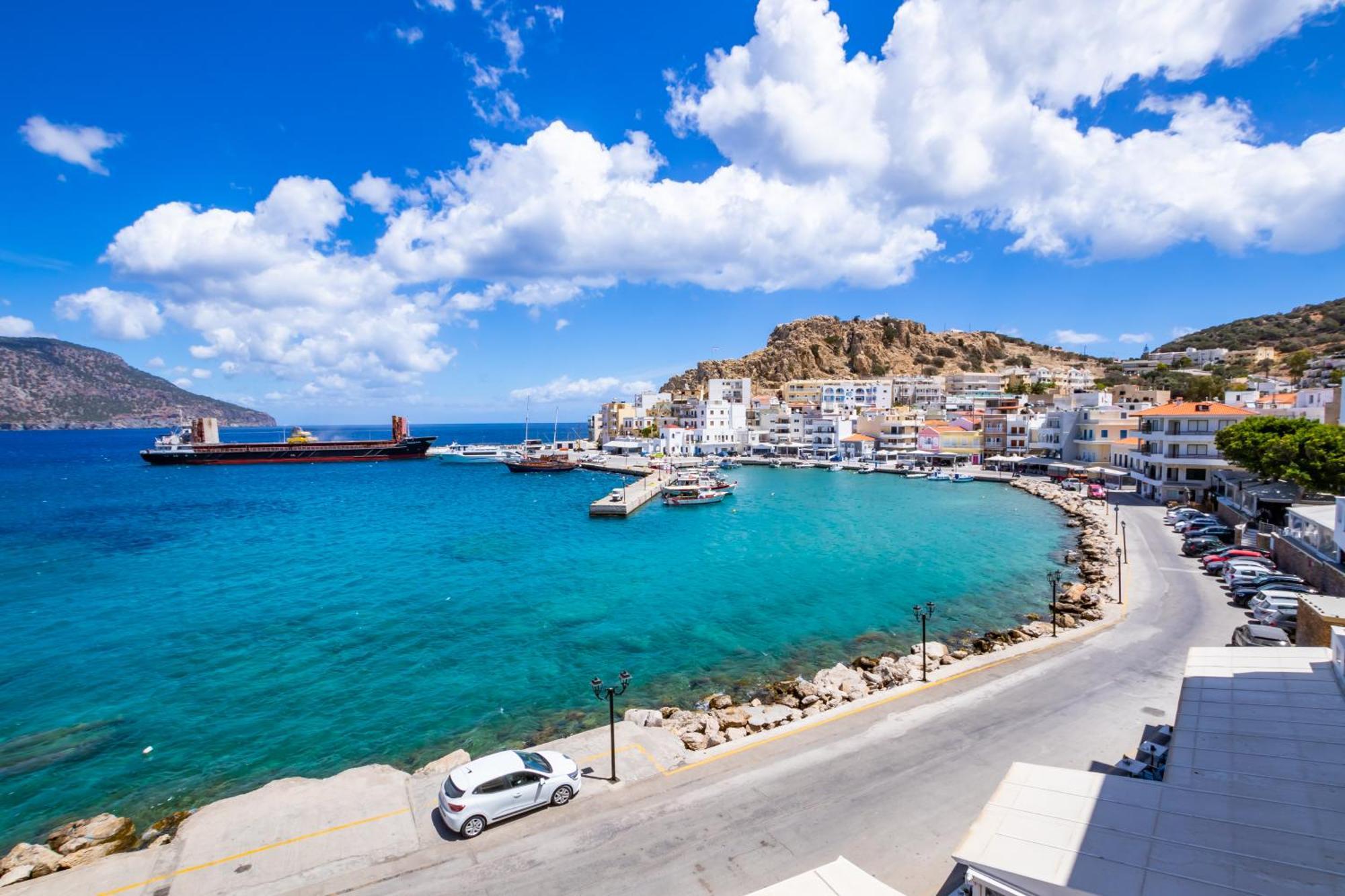 Mimis & Connie 1 Apartment Karpathos Bagian luar foto